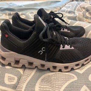 On Running womens sz 7.5 Black and lavender